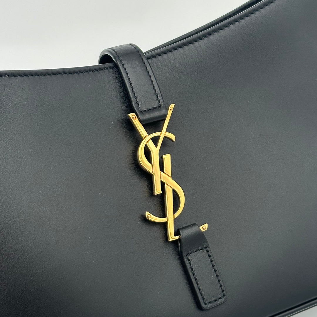 Saint Laurent Tasche Hobo Go Le 5 a 7 Leder Schwarz Hardware Gold