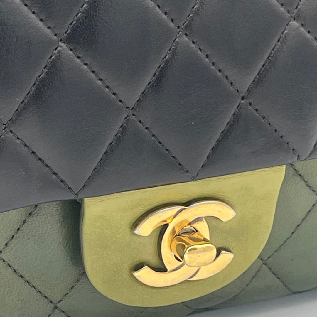 Chanel Timeless Double Flap 11.12 Tricolor Grün Braun Hardware Gold eloxiert