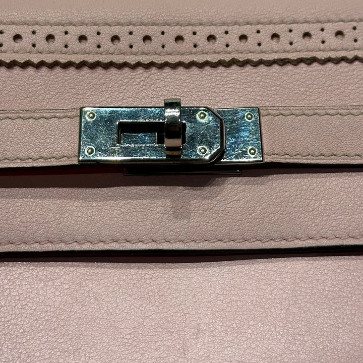 Hermes Pochette Kelly Classique Ghillies Swift Leder Rose Sakura Hardware Palladium