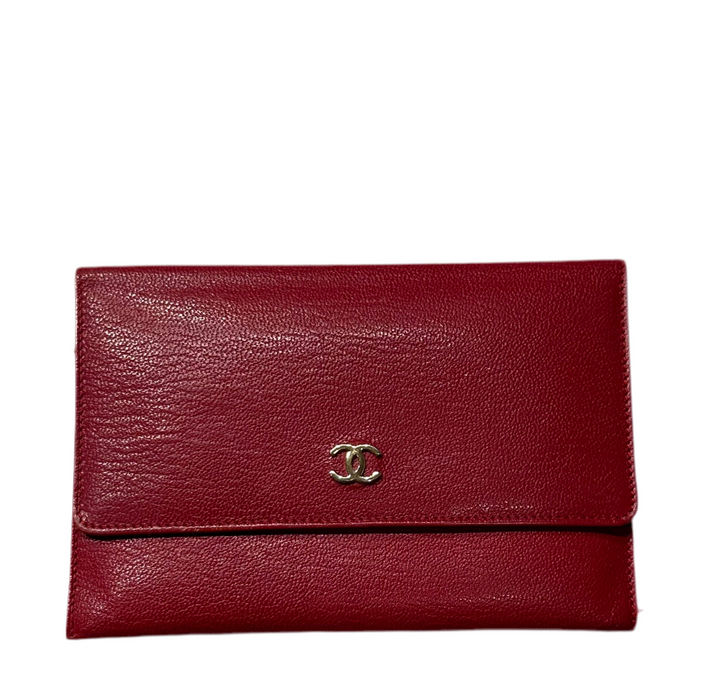 Chanel Reiseetui Caviar Leder rot CC Druckknopf Hardware Gold