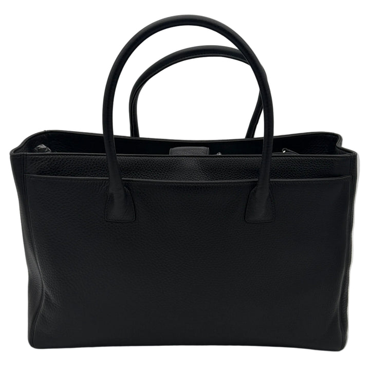 Chanel Shopper Leder Schwarz
Logo Schließe Silber
ID = 2014