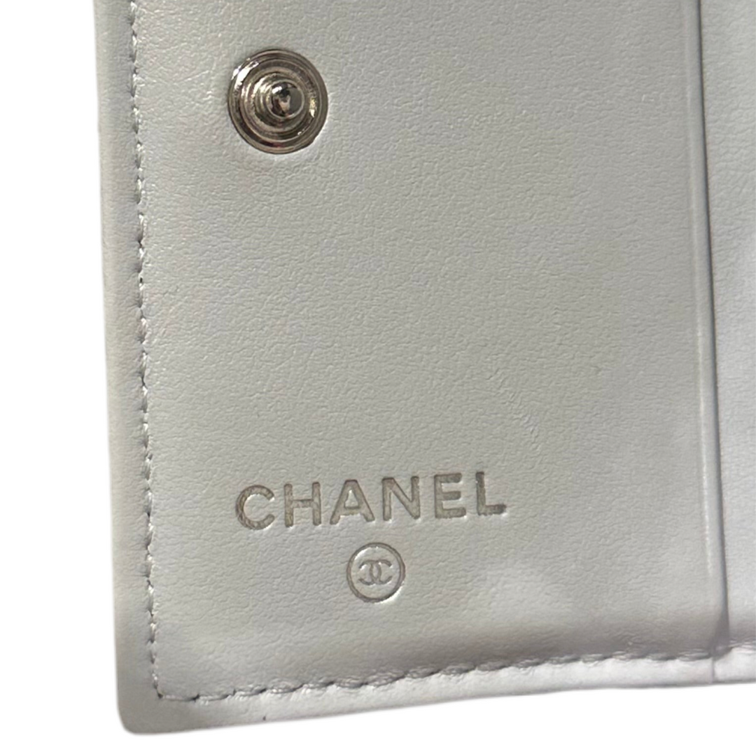 Chanel Geldbörse CC Leder hellgrau Hardware Silber