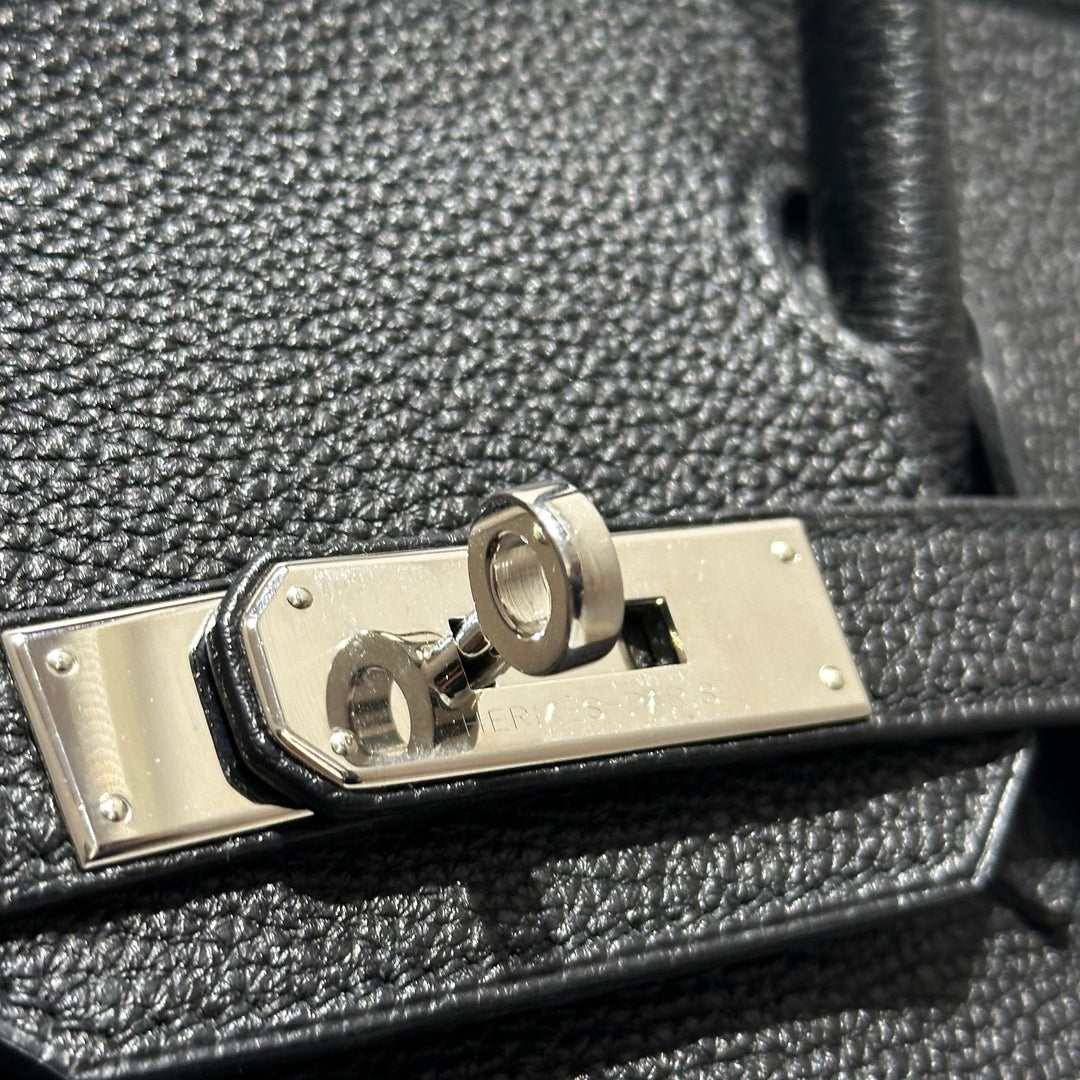 Hermes Birkin 30 Togo Leder 
Schwarz Hardware Palladium
