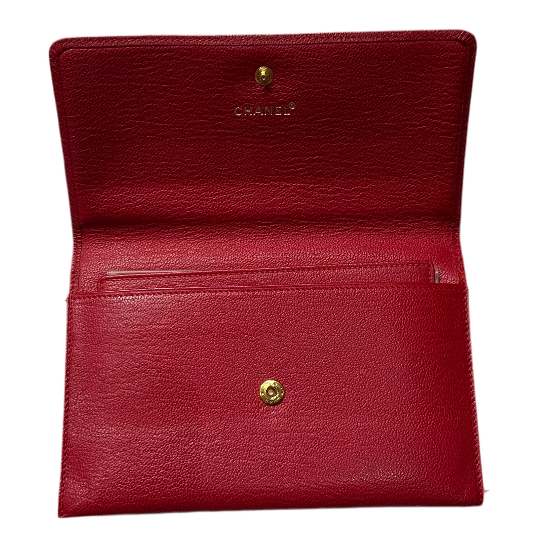 Chanel Reiseetui Caviar Leder rot CC Druckknopf Hardware Gold