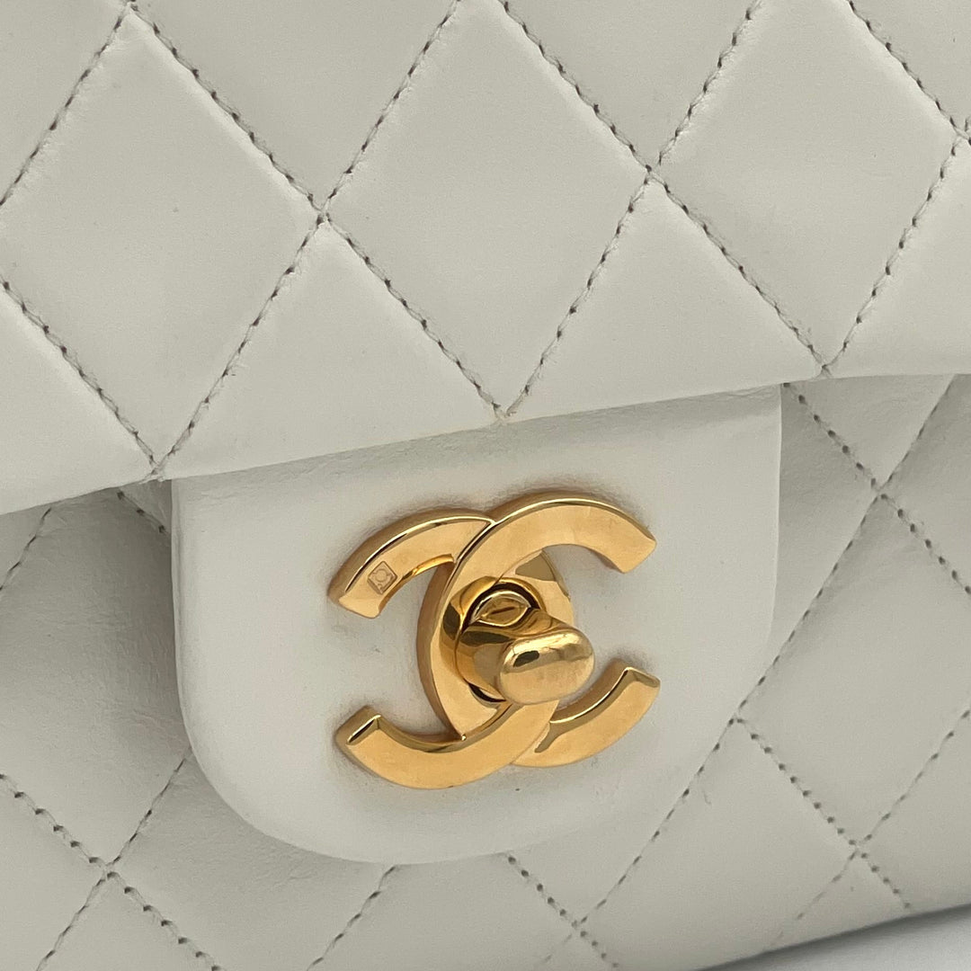 Chanel Tasche Timeless Small Nappa Leder Creme Hardware Gold