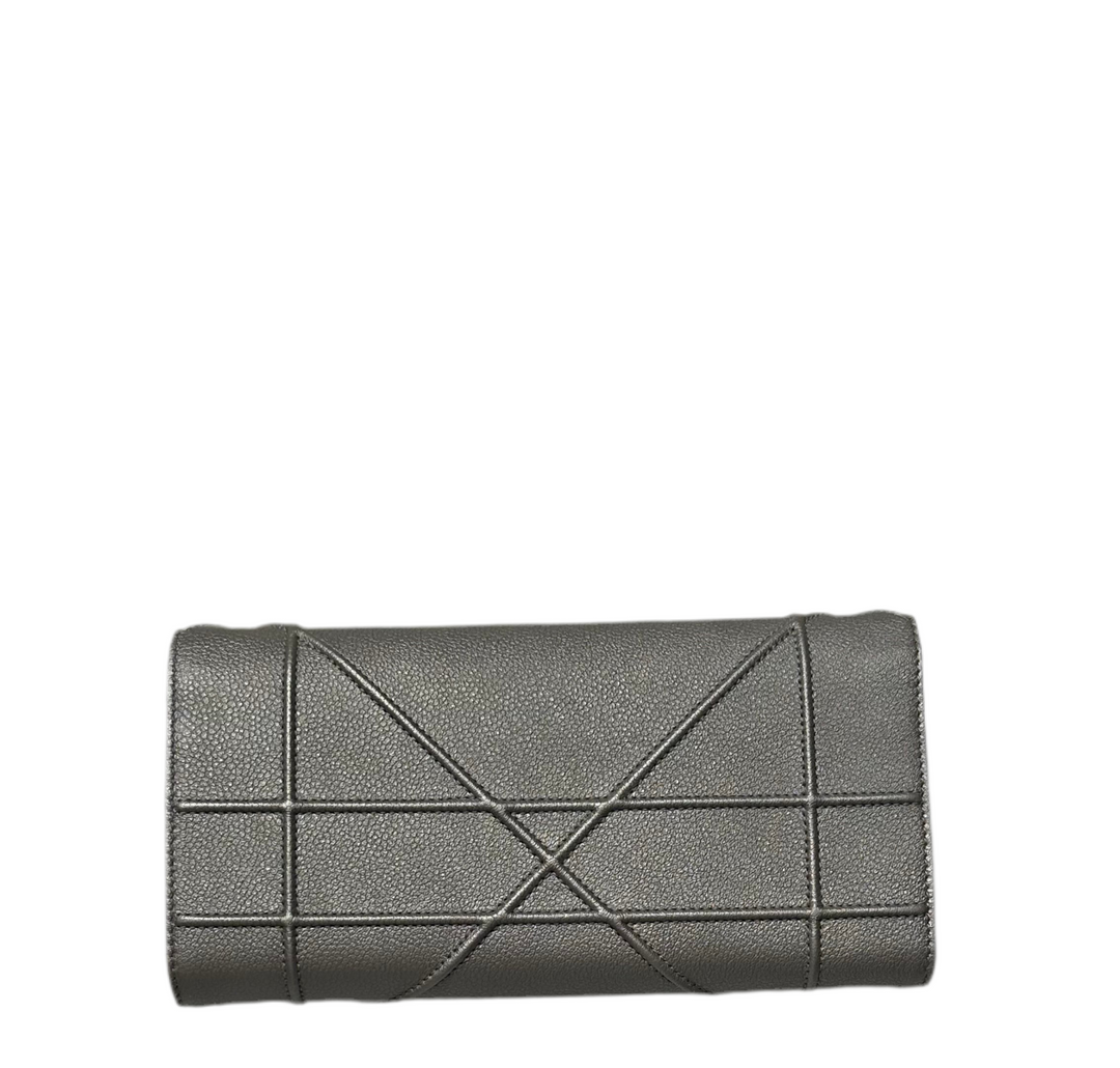 Christian Dior Clutch Diorama WOC Silber HW Silber mit Schulterkette