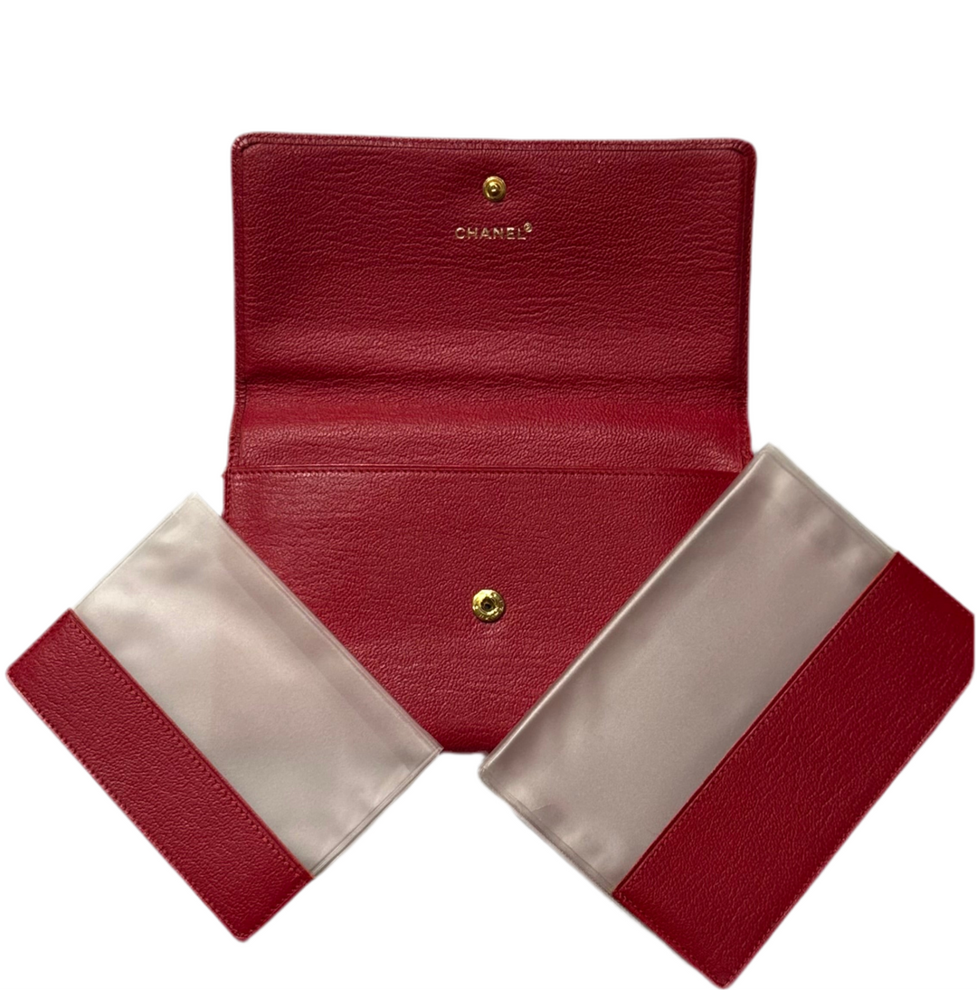 Chanel Reiseetui Caviar Leder rot CC Druckknopf Hardware Gold