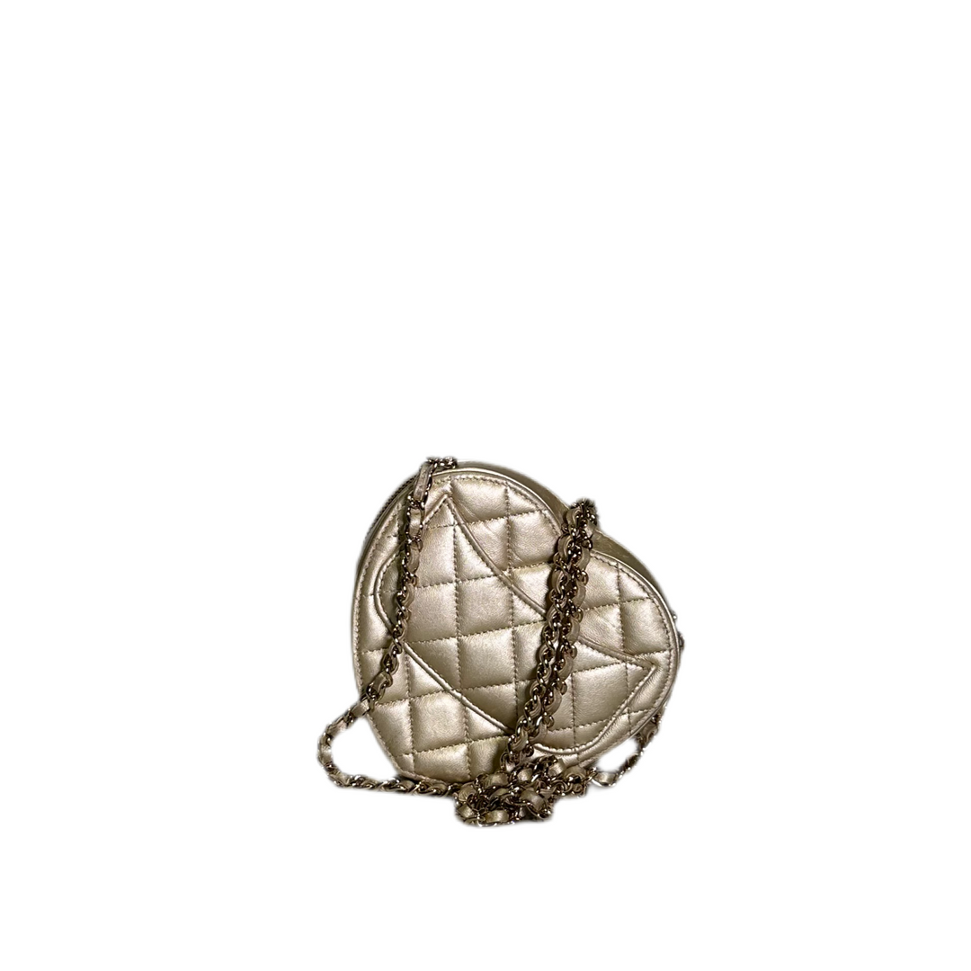 Chanel Tasche CC in love Gold Heart Belt bag Hardware Gold Secondhand Frankfurt ewa lagan