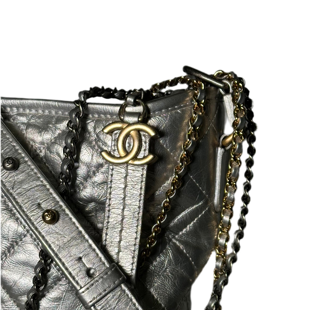  Chanel_Tasche_Gabrielle_Vintage_Nappa_Leder_Silber_Hardware_Silber_Gold_Detail ewa lagan secondhand frankfurt