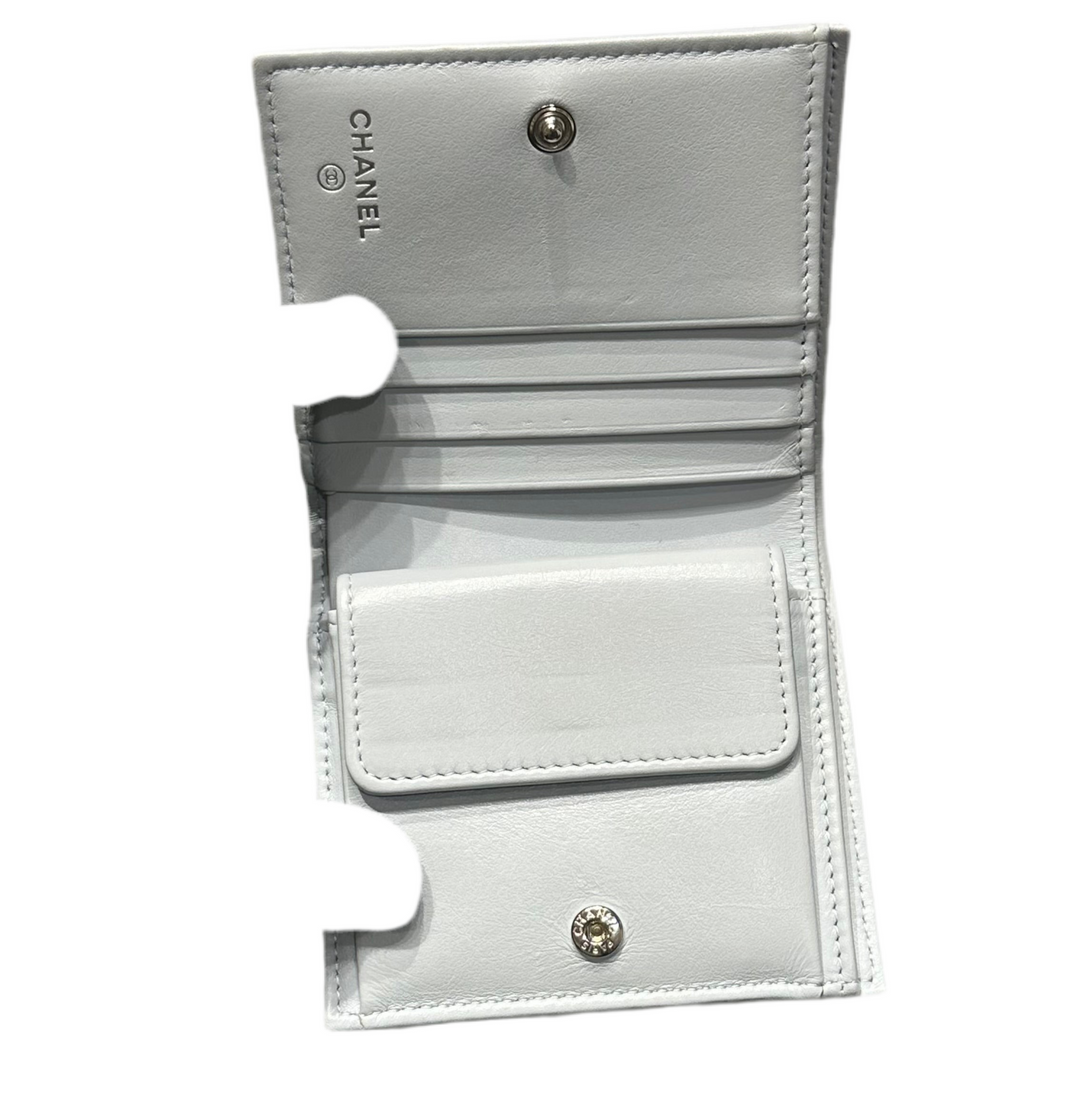 Chanel Geldbörse CC Leder hellgrau Hardware Silber
