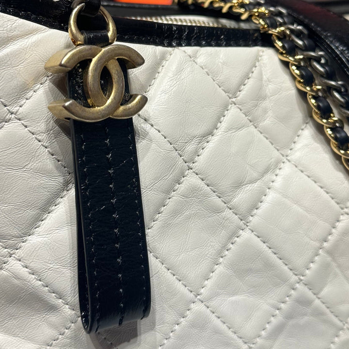 Chanel Tasche Gabrielle Large Vintage Leder Weiß Schwarz