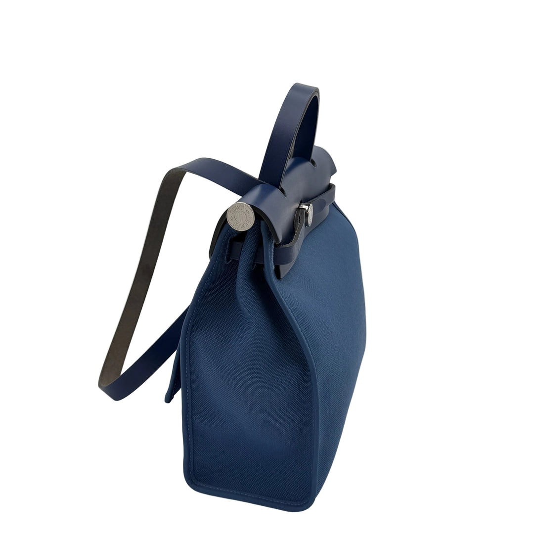 (Kopie) Hermes Herbag 31 Toile Militaire /
V Hunter/Laque Bleu saphir