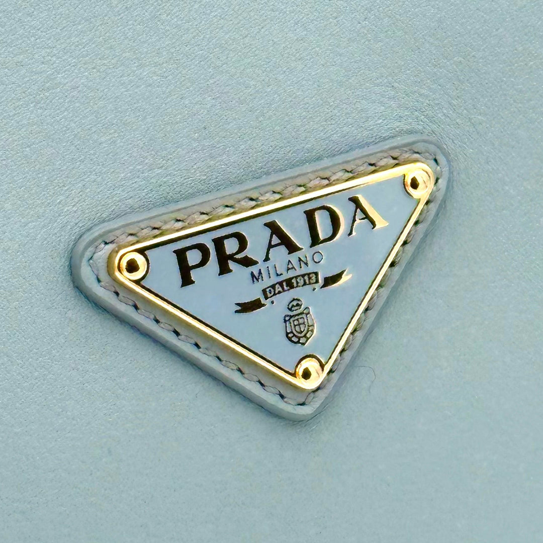 Prada Tasche Darling Medium Hellblau Leder 2 Henkel Hardware Gold