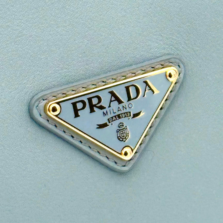 Prada Tasche Darling Medium Hellblau Leder 2 Henkel Hardware Gold