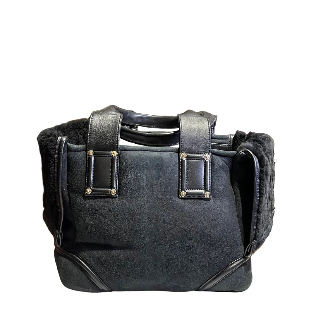 Chanel Handtasche Mouton
Lammfell / Wildleder Schwarz CC Logo
HW Gold ID =2005/2006