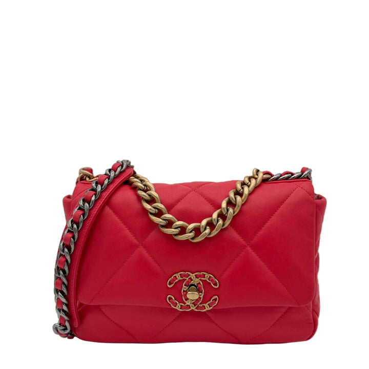 Chanel Tasche 19 Leder Koralle
Hardware Gold/Silber Messing