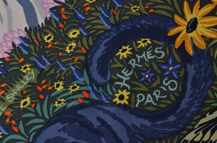 Hermes Carre Seidentuch into the canadian world silk cloth