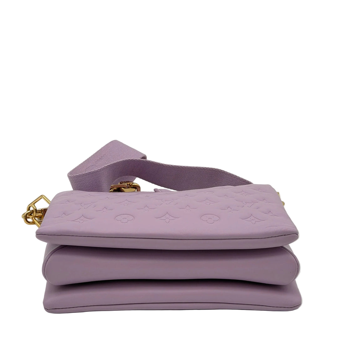 Louis Vuitton Tasche Coussin PMLeder Flieder Hardware GoldMit Kettenriemen und Canvas Riemen