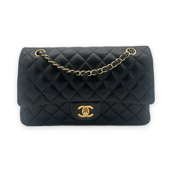 Chanel Timeless 11.12 Nappa Leder Schwarz Hardware Gold, Vorderseite