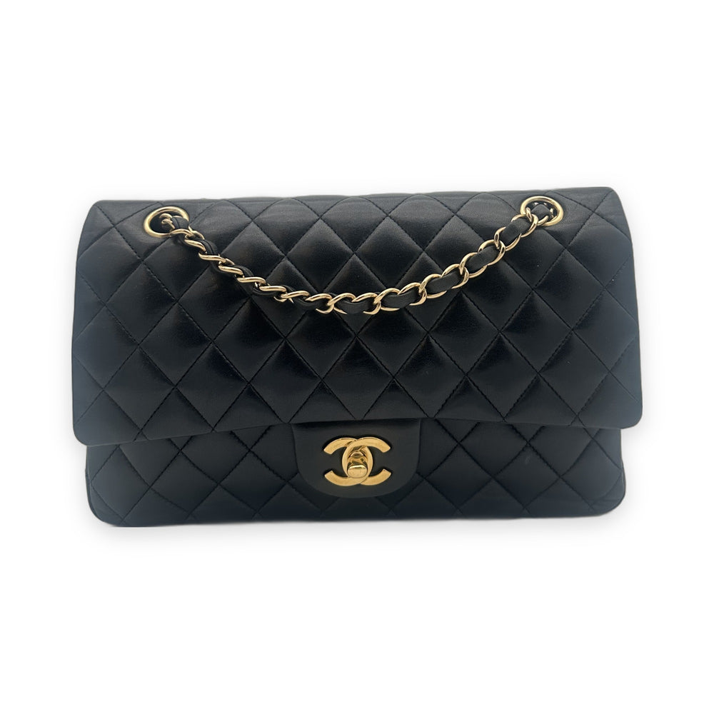 Chanel Timeless 11.12 Nappa Leder Schwarz Hardware Gold, Vorderseite