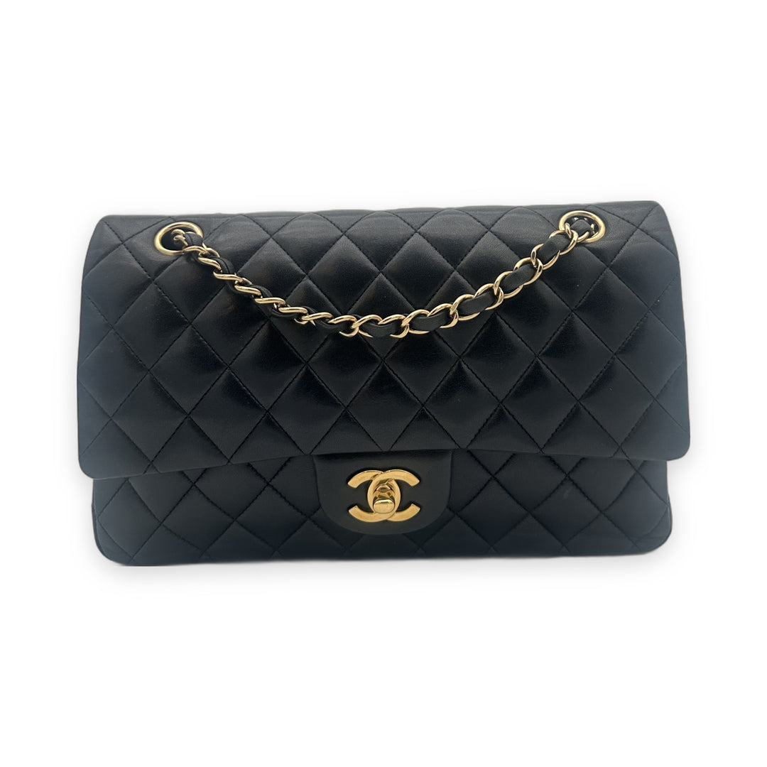 Chanel Timeless 11.12 Nappa Leder Schwarz Hardware Gold, Vorderseite