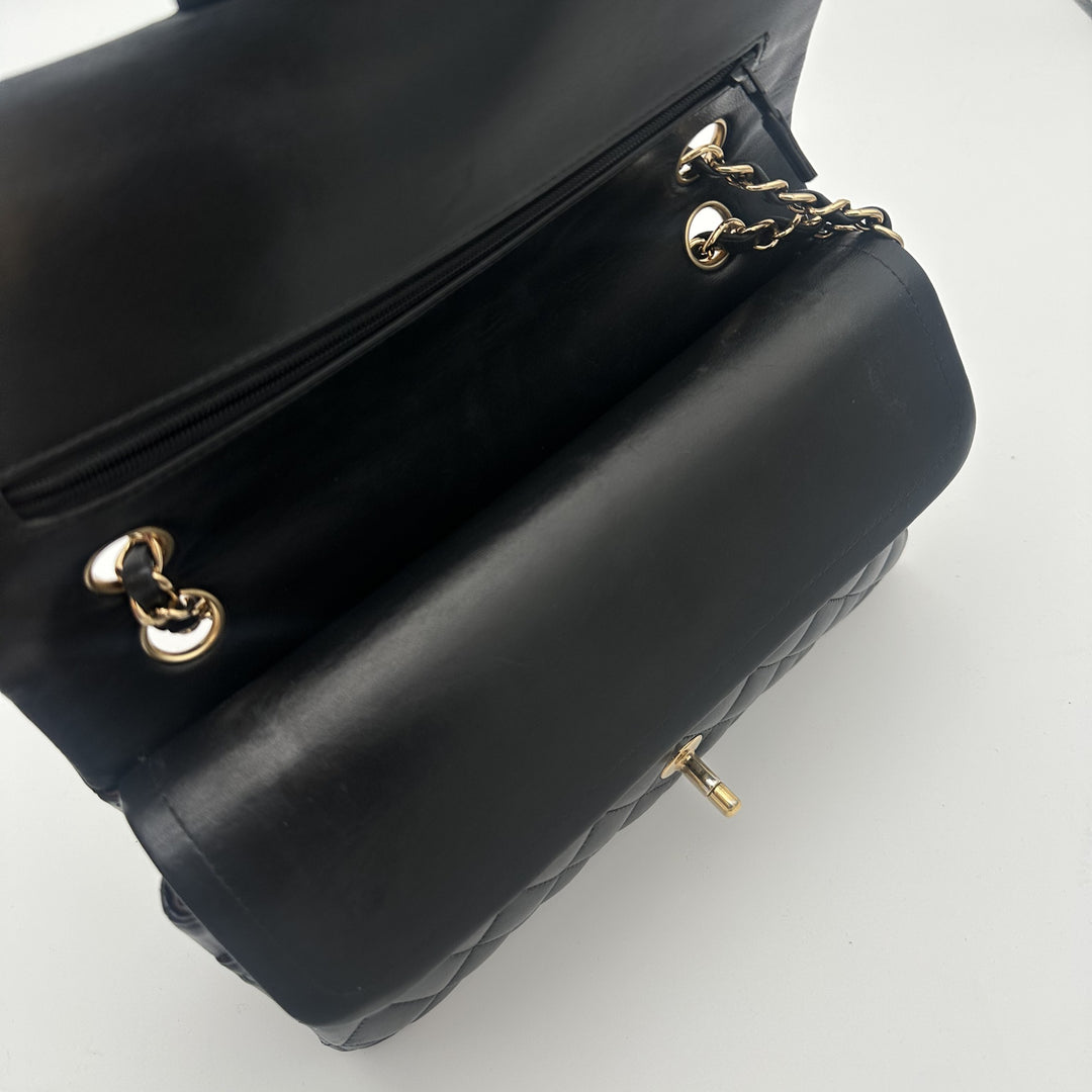 Chanel Timeless 11.12 Nappa Leder Schwarz Hardware Gold, Innenfutter