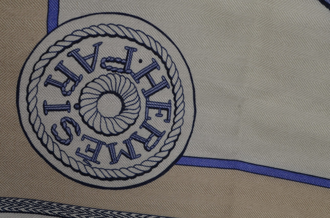 Hermes Cashmere Silk Carre Seidentuch zouares et dragons